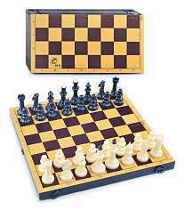 03-035 Шахматы обиходные с шахматной доской пластик 30/30 см(выс. короля 71мм)