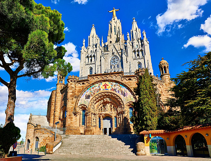 Фото SM022 Холст с красками по номерам 22х30 см. (14 цв.) Прекрасный собор в Барселоне (Арт. SM022)