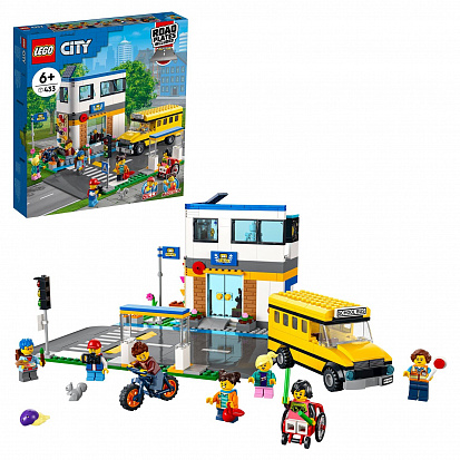 Фото 60329-L Конструктор LEGO CITY День в школе